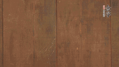 老豆腐切成塊。