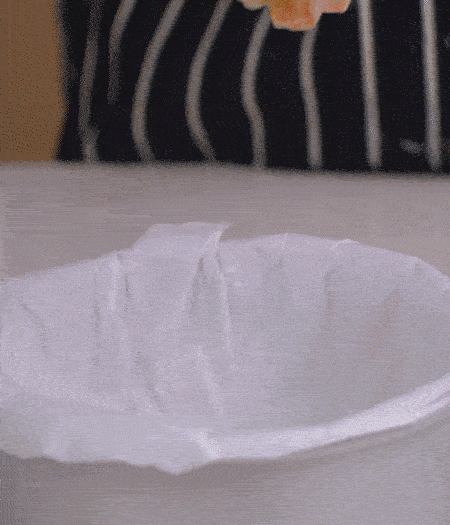 放到容器中，30-36攝氏度的地方發(fā)酵2次。