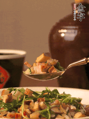 出鍋前嘗味，味淡加點鹽。