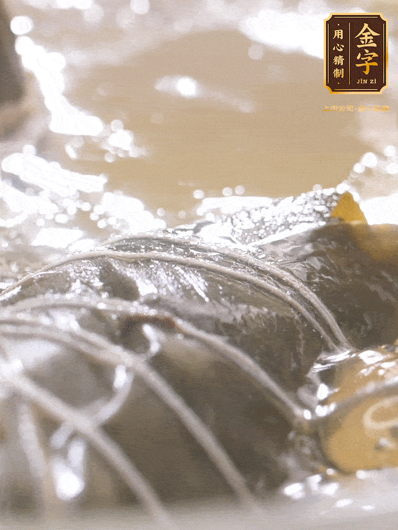 大火煮開，轉中小火煮2h，燜2-3h。